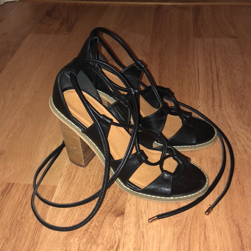 Black lace up heel- Silence and Noise